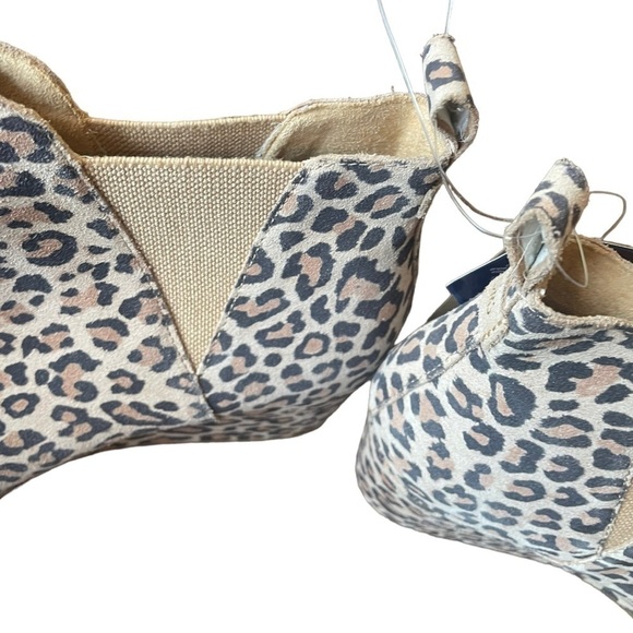 New! Toms Leopard Animal Print Kelsey Wedge Booties - Picture 4 of 7